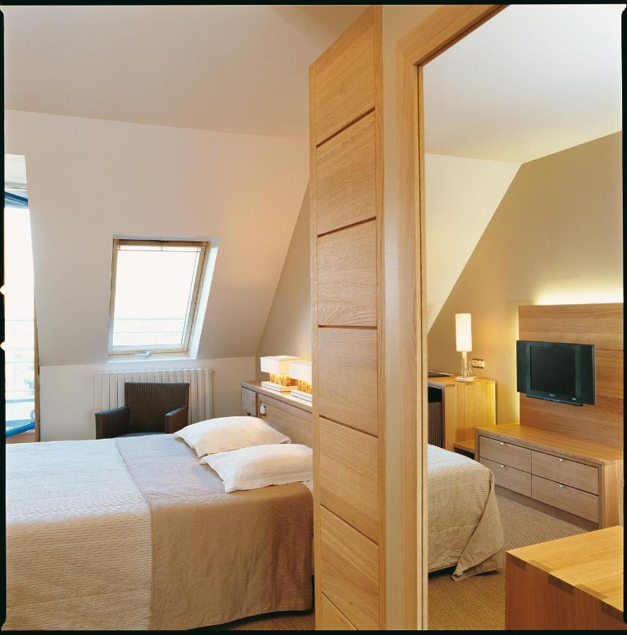 Hostellerie De La Pointe Saint-Mathieu - Spa & Restaurant Plougonvelin Pokoj fotografie
